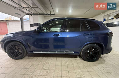 Внедорожник / Кроссовер BMW X5 2021 в 