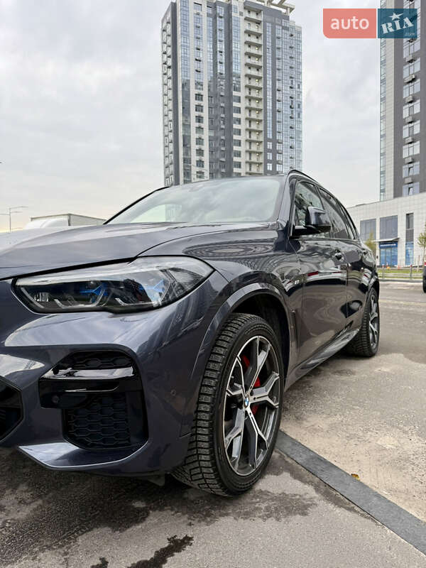 Внедорожник / Кроссовер BMW X5 2022 в Киеве
