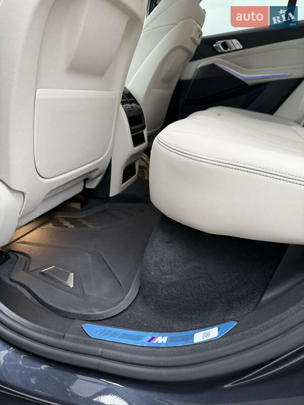 Внедорожник / Кроссовер BMW X5 2022 в Киеве