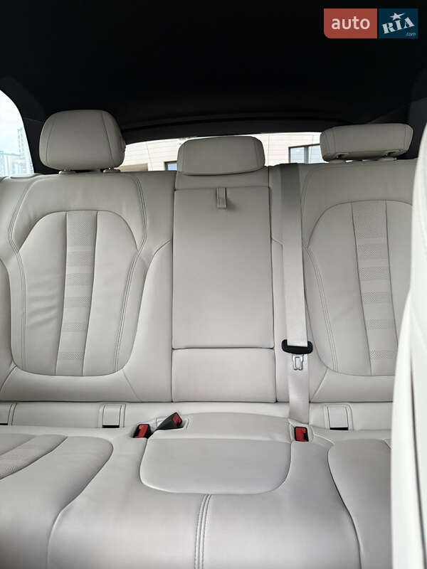 Внедорожник / Кроссовер BMW X5 2022 в Киеве