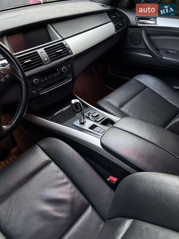 Позашляховик / Кросовер BMW X5 2012 в Запоріжжі