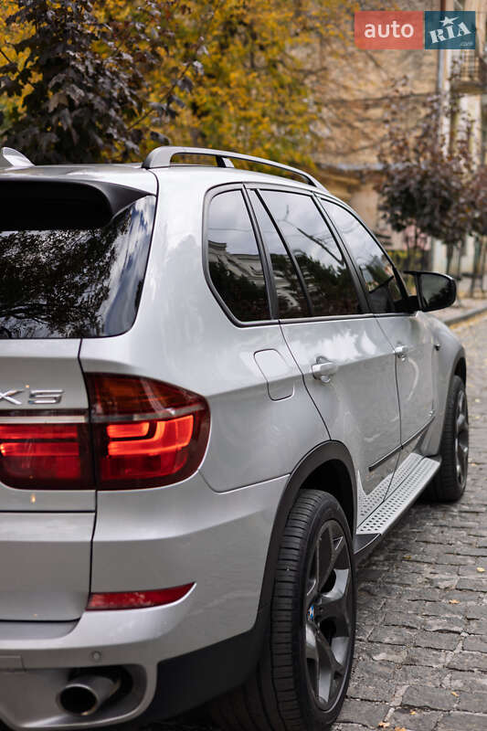 Внедорожник / Кроссовер BMW X5 2011 в Черновцах