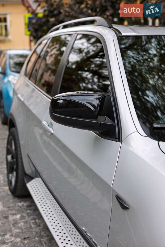 Внедорожник / Кроссовер BMW X5 2011 в Черновцах