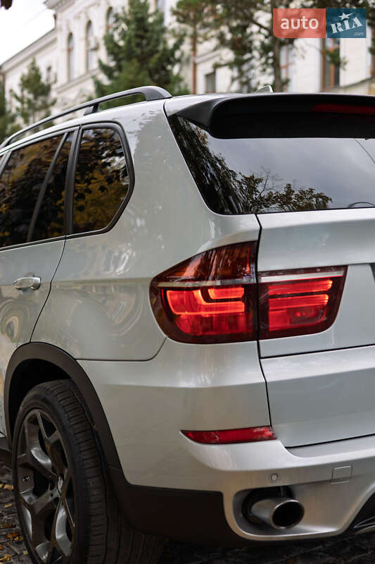 Внедорожник / Кроссовер BMW X5 2011 в Черновцах