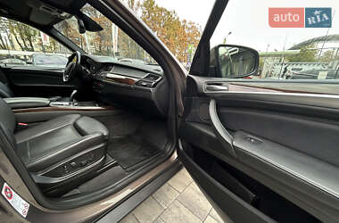Позашляховик / Кросовер BMW X5 2010 в  фото 28 Позашляховик / Кросовер BMW X5 2010 в