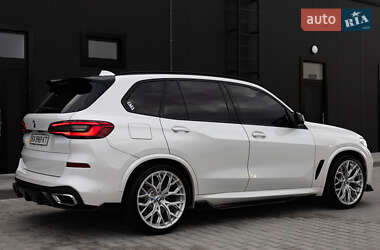 Внедорожник / Кроссовер BMW X5 2019 в 