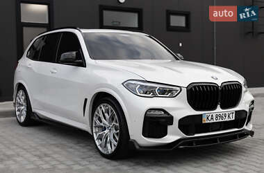 Внедорожник / Кроссовер BMW X5 2019 в 