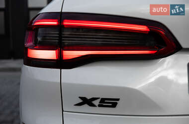 Внедорожник / Кроссовер BMW X5 2019 в 