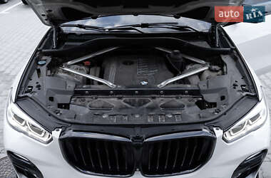 Внедорожник / Кроссовер BMW X5 2019 в 