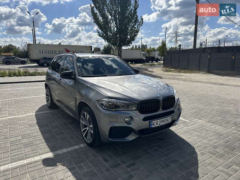 Позашляховик / Кросовер BMW X5 2016 в Лозовій