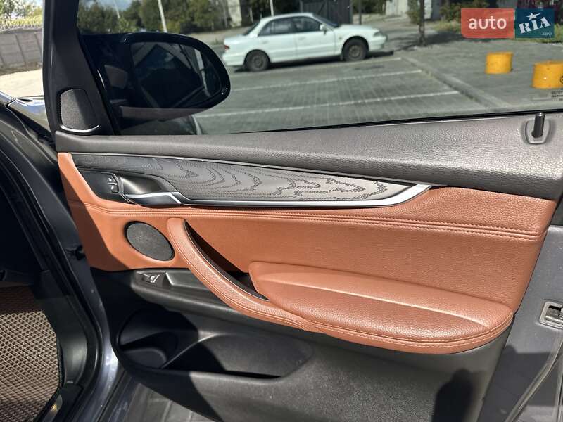 Позашляховик / Кросовер BMW X5 2016 в Лозовій