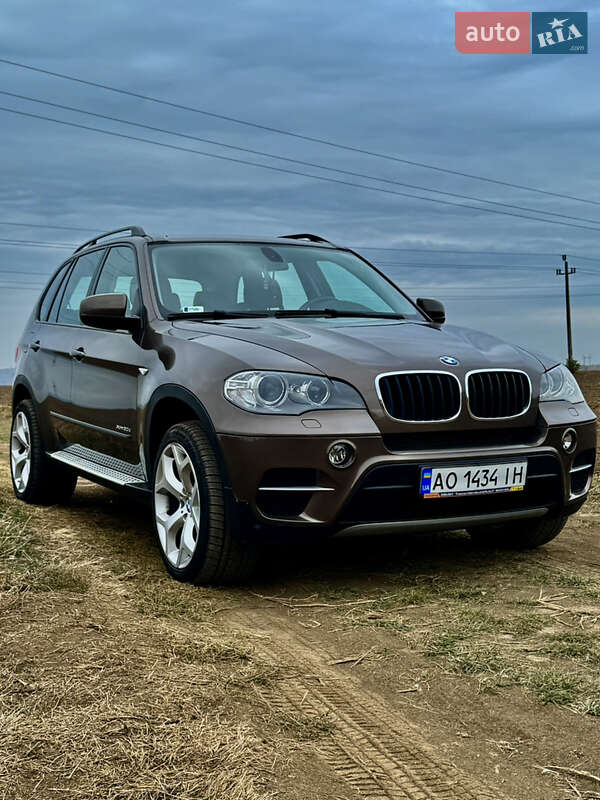 Внедорожник / Кроссовер BMW X5 2012 в Тячеве фото 2 Внедорожник / Кроссовер BMW X5 2012 в Тячеве