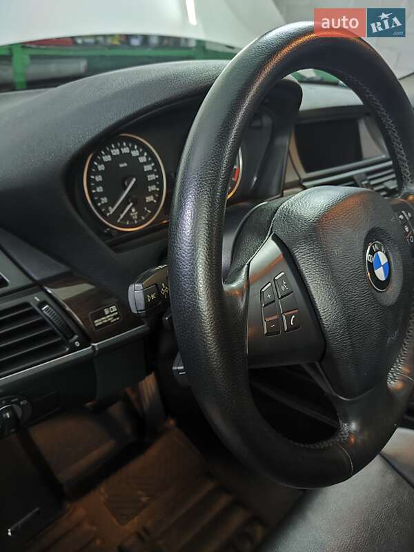 Позашляховик / Кросовер BMW X5 2013 в Києві фото 40 Позашляховик / Кросовер BMW X5 2013 в Києві