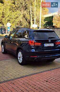 Внедорожник / Кроссовер BMW X5 2015 в 