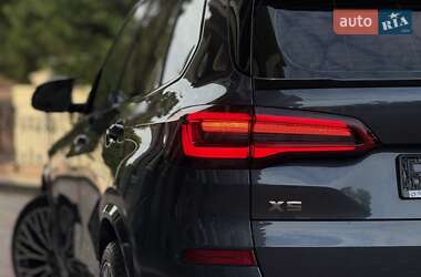 Внедорожник / Кроссовер BMW X5 2019 в 