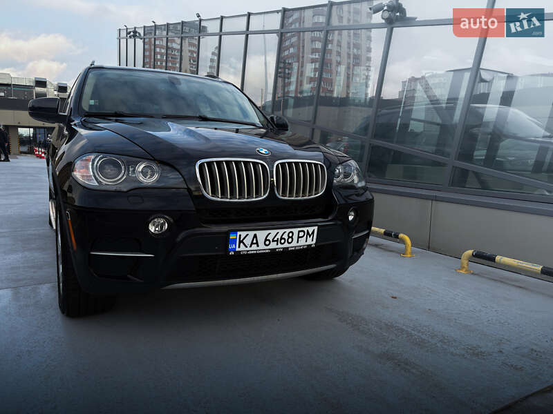 Внедорожник / Кроссовер BMW X5 2011 в Киеве