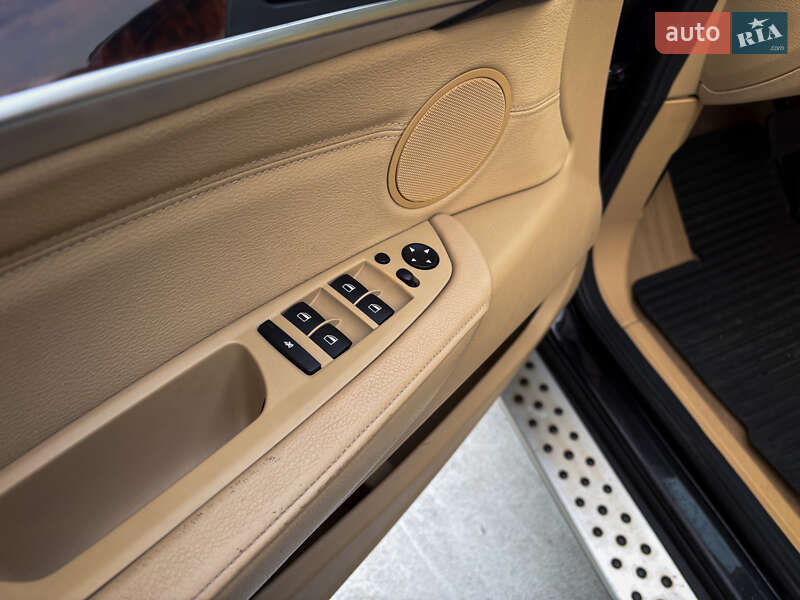 Внедорожник / Кроссовер BMW X5 2011 в Киеве