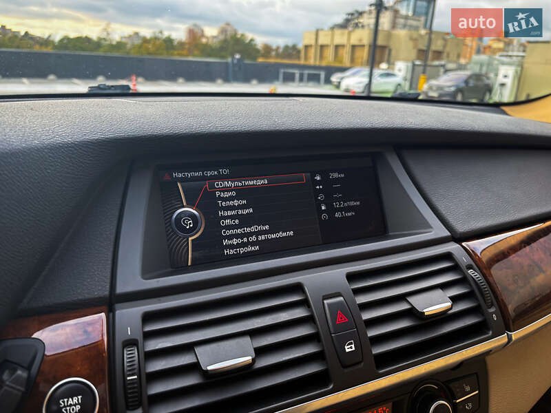 Внедорожник / Кроссовер BMW X5 2011 в Киеве