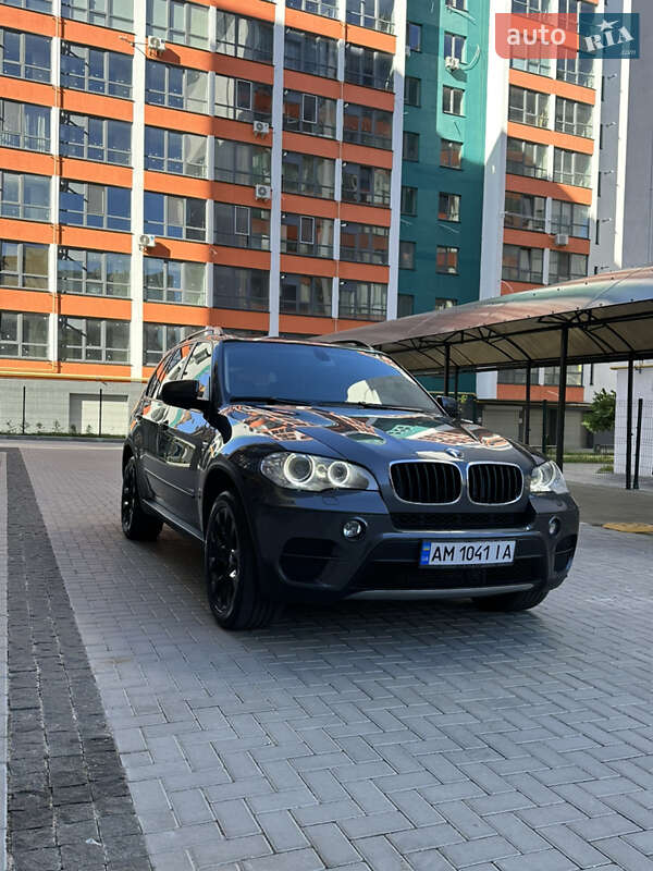 Позашляховик / Кросовер BMW X5 2010 в Житомирі фото 2 Позашляховик / Кросовер BMW X5 2010 в Житомирі