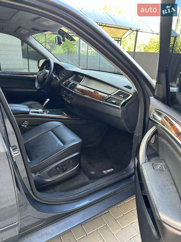 Позашляховик / Кросовер BMW X5 2010 в Житомирі фото 11 Позашляховик / Кросовер BMW X5 2010 в Житомирі