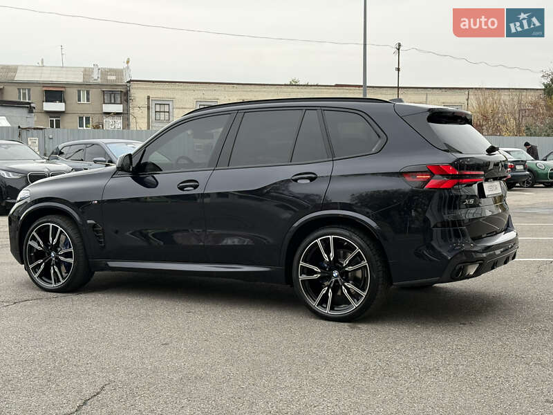 Внедорожник / Кроссовер BMW X5 2024 в Харькове