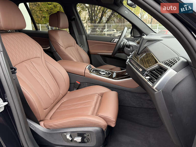 Внедорожник / Кроссовер BMW X5 2024 в Харькове