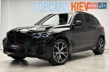 Внедорожник / Кроссовер BMW X5 2022 в Киеве
