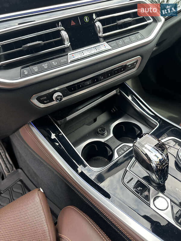 Внедорожник / Кроссовер BMW X5 2019 в Сарнах