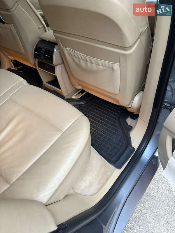 Позашляховик / Кросовер BMW X5 2009 в Києві фото 13 Позашляховик / Кросовер BMW X5 2009 в Києві
