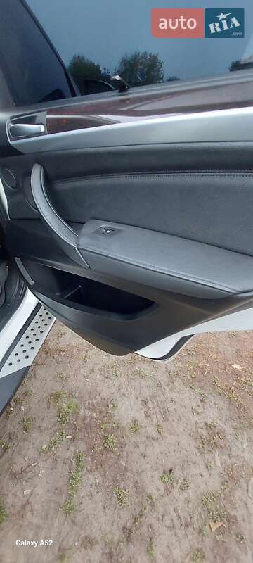 Внедорожник / Кроссовер BMW X5 2012 в Першотравенске