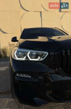 Позашляховик / Кросовер BMW X5 2019 в 