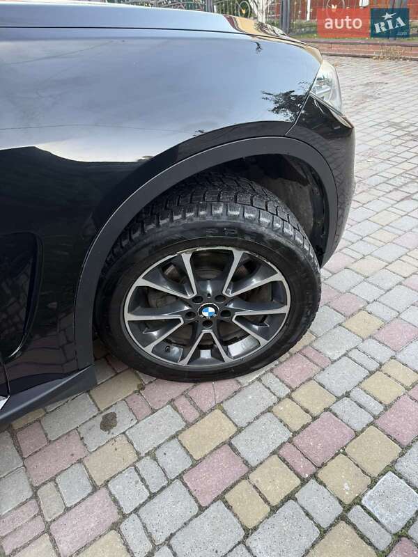 Позашляховик / Кросовер BMW X5 2015 в Хмільнику