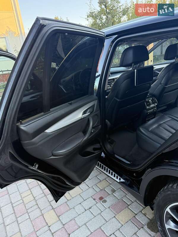 Позашляховик / Кросовер BMW X5 2015 в Хмільнику