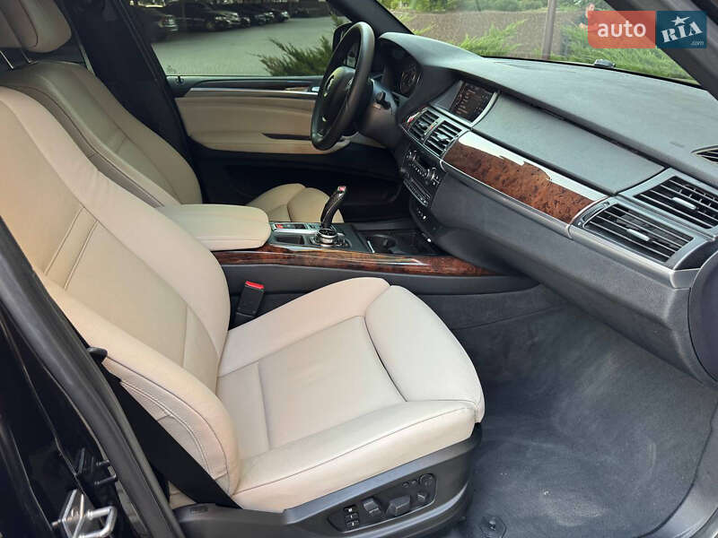 Позашляховик / Кросовер BMW X5 2010 в Одесі фото 32 Позашляховик / Кросовер BMW X5 2010 в Одесі