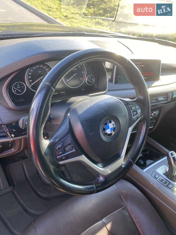 Позашляховик / Кросовер BMW X5 2016 в Львові