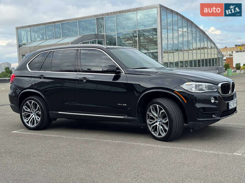 Позашляховик / Кросовер BMW X5 2015 в Луцьку