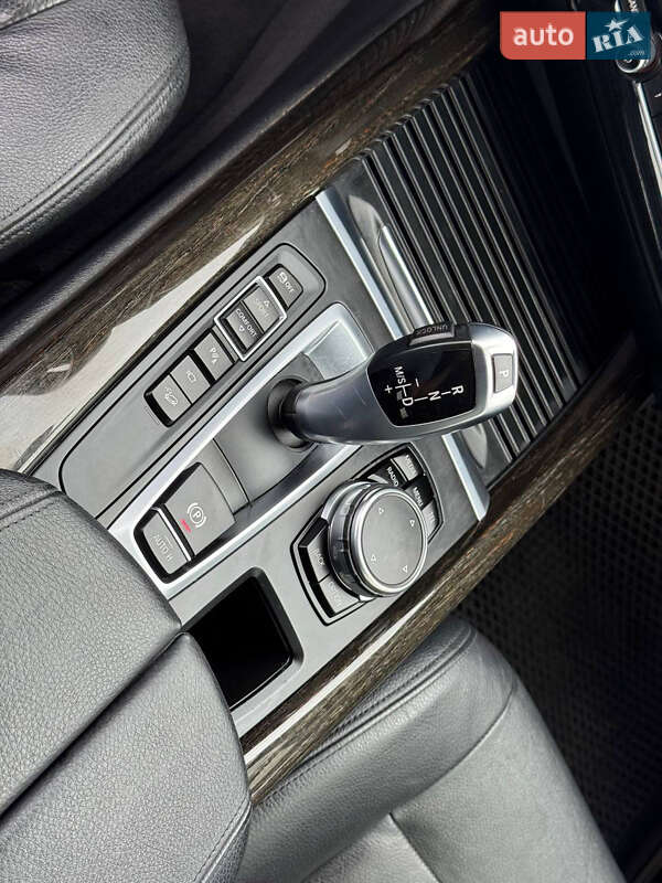 Позашляховик / Кросовер BMW X5 2015 в Луцьку