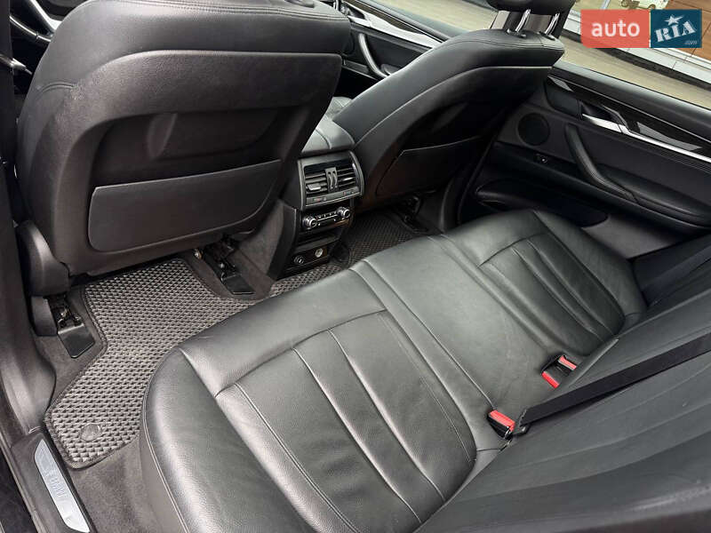 Позашляховик / Кросовер BMW X5 2015 в Луцьку