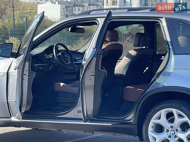 Позашляховик / Кросовер BMW X5 2012 в Рівному