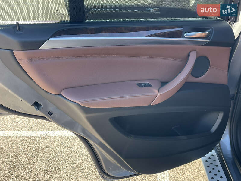 Позашляховик / Кросовер BMW X5 2012 в Рівному