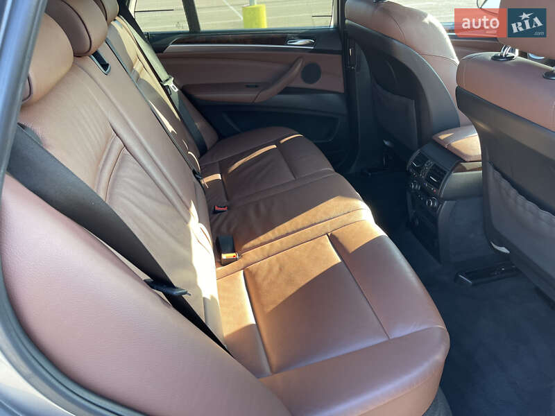 Позашляховик / Кросовер BMW X5 2012 в Рівному