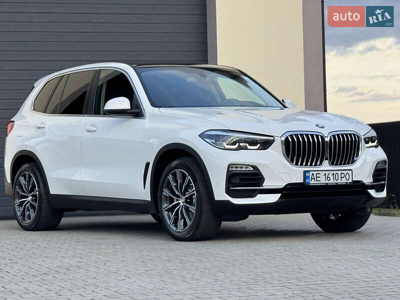 Позашляховик / Кросовер BMW X5 2021 в Стрию