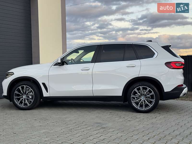 Позашляховик / Кросовер BMW X5 2021 в Стрию