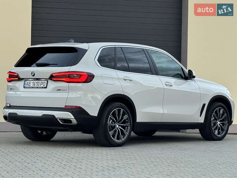 Позашляховик / Кросовер BMW X5 2021 в Стрию