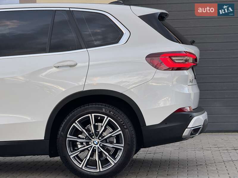 Позашляховик / Кросовер BMW X5 2021 в Стрию