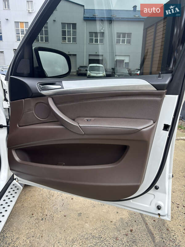 Внедорожник / Кроссовер BMW X5 2008 в Житомире