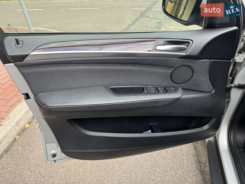 Внедорожник / Кроссовер BMW X5 2012 в Киеве