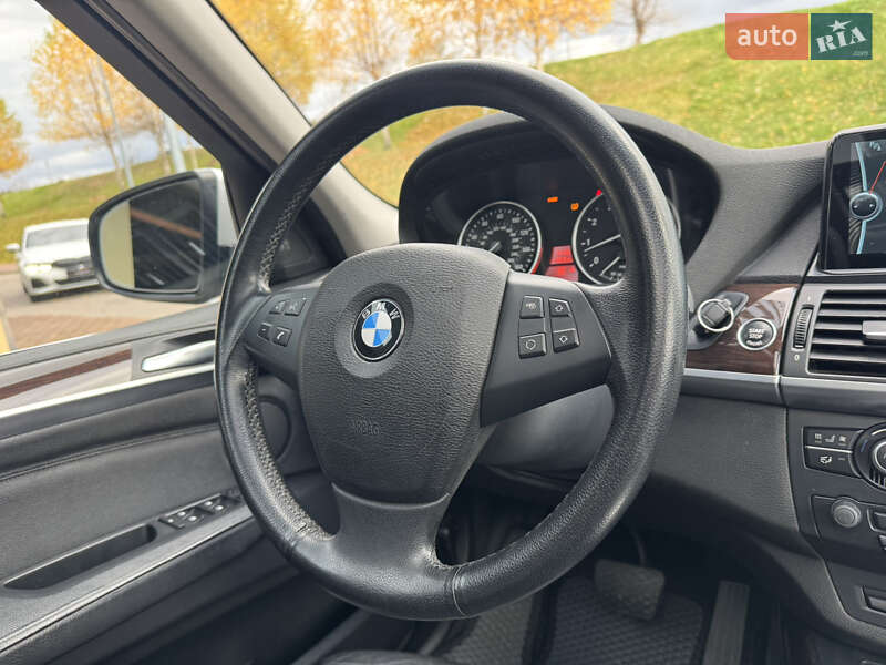 Внедорожник / Кроссовер BMW X5 2012 в Киеве