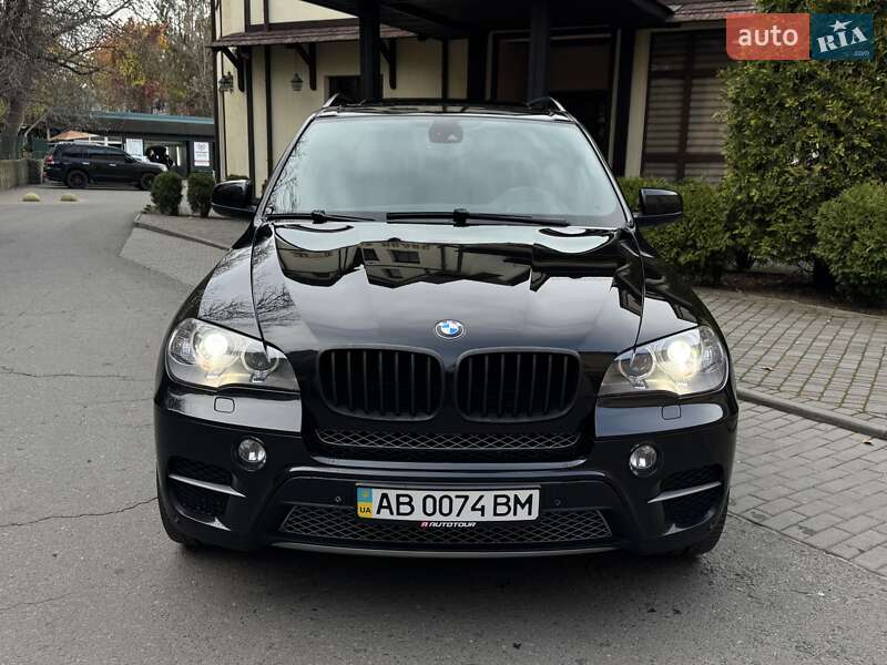 Внедорожник / Кроссовер BMW X5 2011 в Черновцах