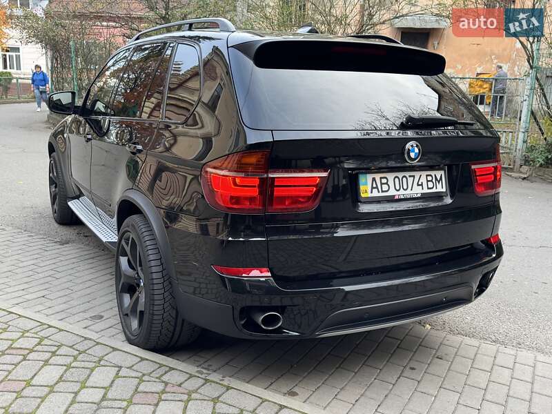Внедорожник / Кроссовер BMW X5 2011 в Черновцах